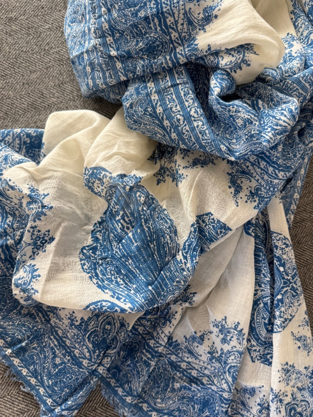 FABULOUS BLUE/WHITE, SUPER SOFT, SARONG/SCARF